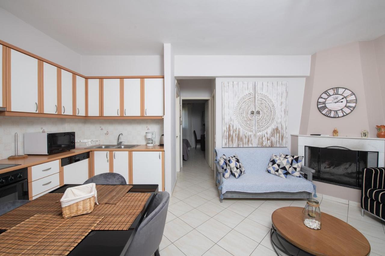 Punda 4 Seasons Apartment Diakopto Exterior photo