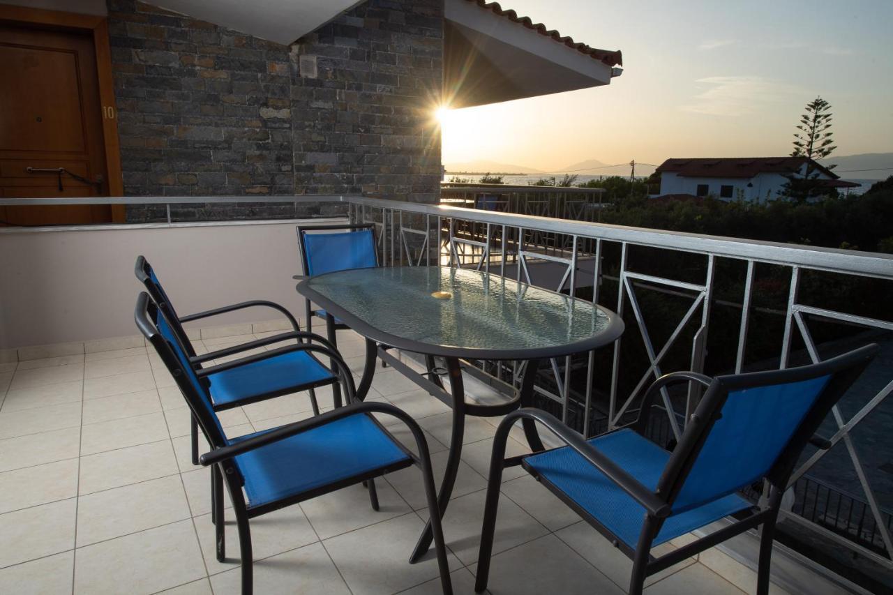 Punda 4 Seasons Apartment Diakopto Exterior photo