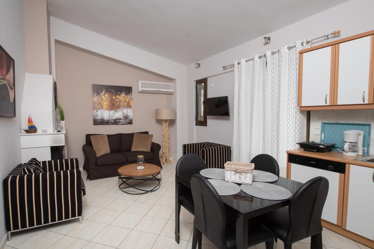 Punda 4 Seasons Apartment Diakopto Exterior photo